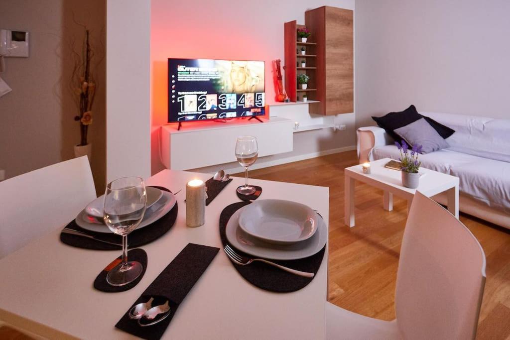 Center Aviano Comfort Suite Free Parking Wifi Eksteriør bilde