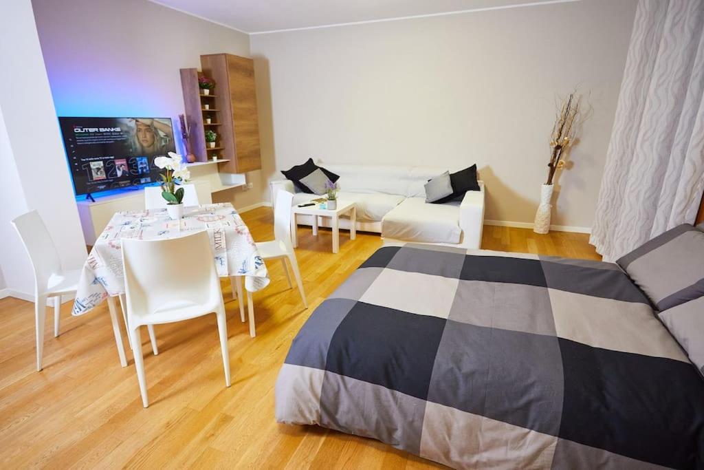Center Aviano Comfort Suite Free Parking Wifi Eksteriør bilde